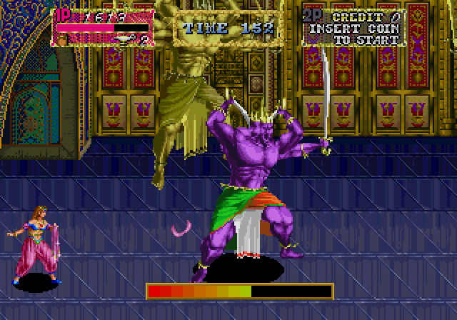Arabian Magic Arcade Screenshot: Attacking an end of level boss...