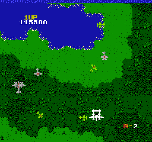 1942 NES / Famicom Screenshot: Fly in a loop to avoid dangerous situations...