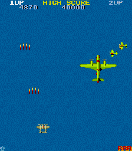 1942 Arcade Screenshot: Large enemy plane appears...