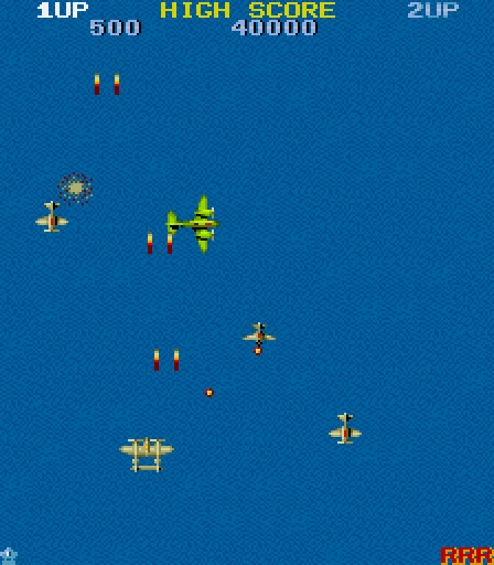 1942 Arcade Screenshot: Blasting enemy planes...