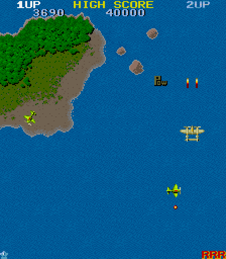 1942 Arcade Screenshot: Pick up the "Pow" to collect the bonus.