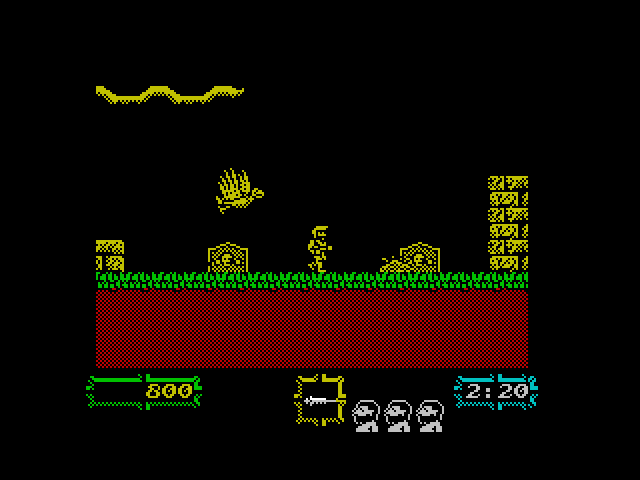 Ghouls 'N Ghosts ZX Spectrum Screenshot: Watch out for flying creatures!