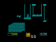 Ghouls 'N Ghosts for ZX Spectrum - Jump on the scaffolds to get past large gaps.