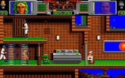 Hammerfist for Amiga - Watch out for that guy sneaking up from behind!