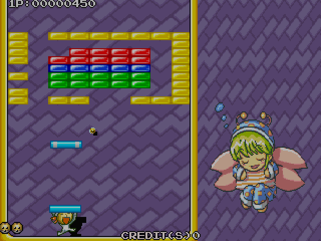 Saru-Kani-Hamu-Zou Arcade Screenshot: A double paddle is one possible power up.