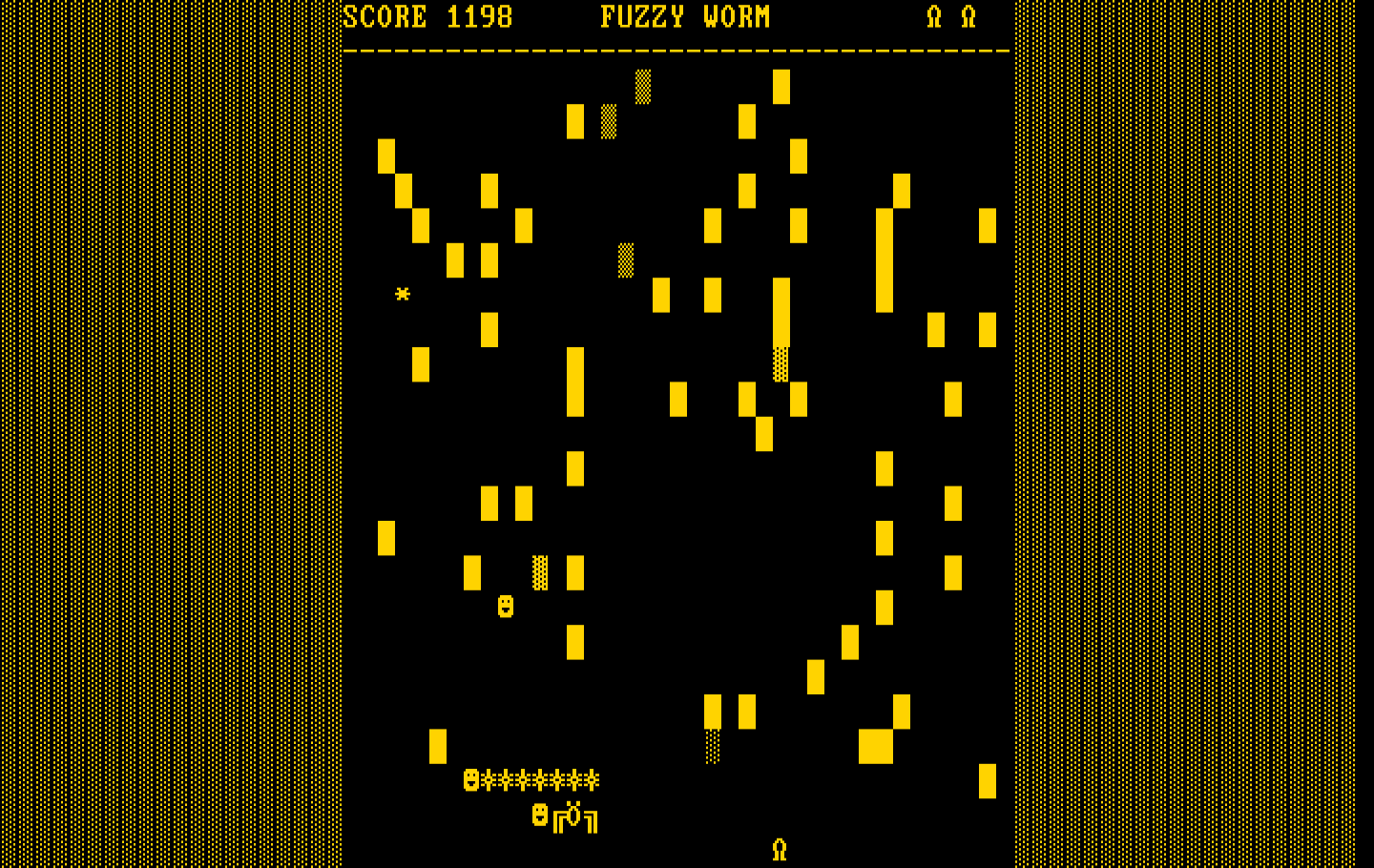 Fuzzy Worm IBM PC/Compatibles Screenshot: Things are tougher when opponents reach the bottom of the screen...