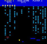Mushroom Mania for Oric - Be careful when the centipede is low on the screen...