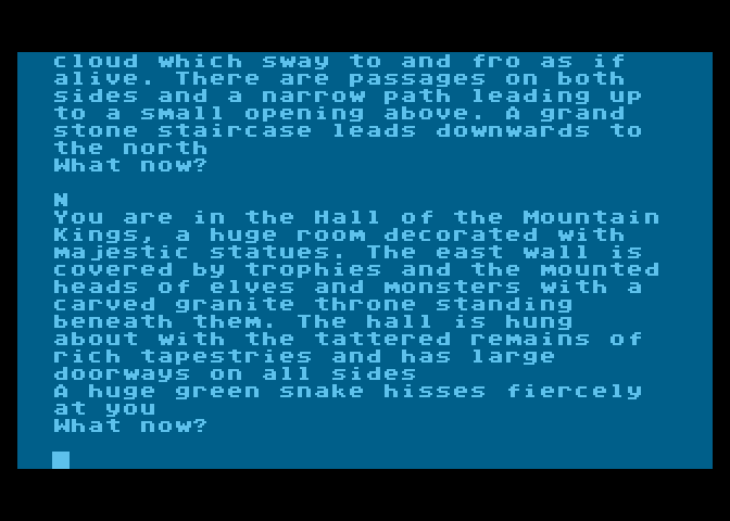 Colossal Adventure Atari 8-bit Screenshot: A huge snake is hissing...what will you do?