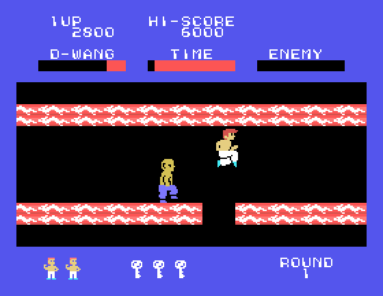 Dragon Wang Sega SG-1000 Screenshot: Jumping over a gap...