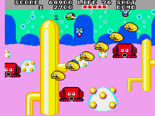 Fantasy Zone II: The Tears of Opa-Opa Arcade Screenshot: A barage of enemies appears...