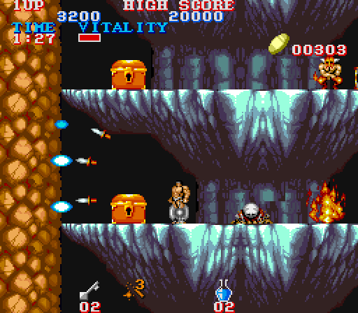 Black Tiger Arcade Screenshot: A treasure chest! Open it for a bonus...