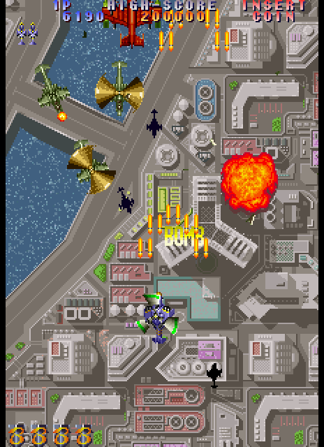 Twin Cobra II Arcade Screenshot: Blasting opponents...