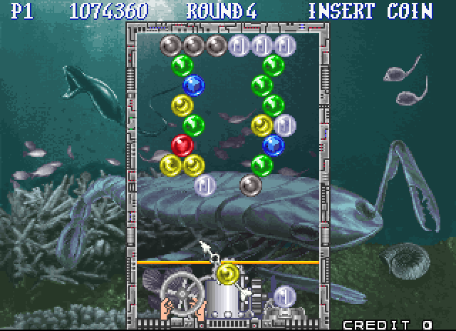 Bust-A-Move Again Arcade Screenshot: Carefully placed shots can make the puzzle mode easier...