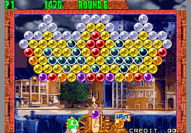 Bust-A-Move Again Arcade Screenshot: Some puzzles are wider than others.