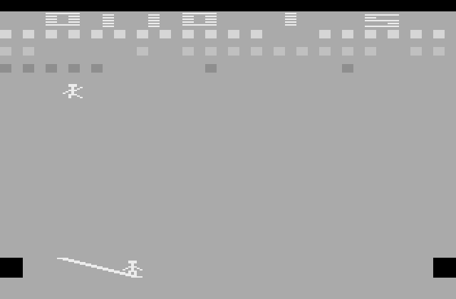 Circus Atari Atari 2600 Screenshot: Trying to pop some more balloons...