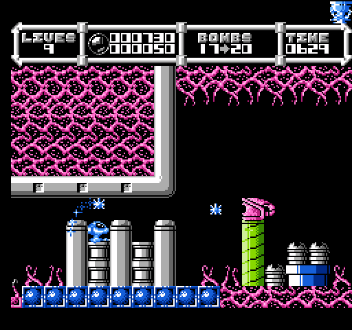 Cybernoid: The Fighting Machine NES / Famicom Screenshot: Use the landscape to hide from enemy fire.