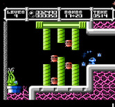Cybernoid: The Fighting Machine for NES / Famicom - Those reddish things move up and down so be careful flying through the openings.