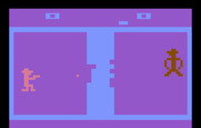 Outlaw for Atari 2600 - Now a wall is in the way...each player needs to shoot a way through to hit their opponent!