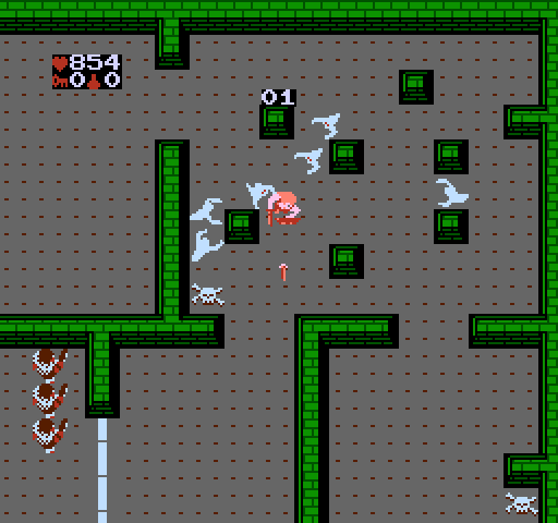 Gauntlet NES / Famicom Screenshot: Surrounded by ghosts!