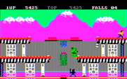 Bruce Lee for IBM PC/Compatibles - Running towards the next screen...