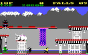Bruce Lee for IBM PC/Compatibles - Running from the black ninja...