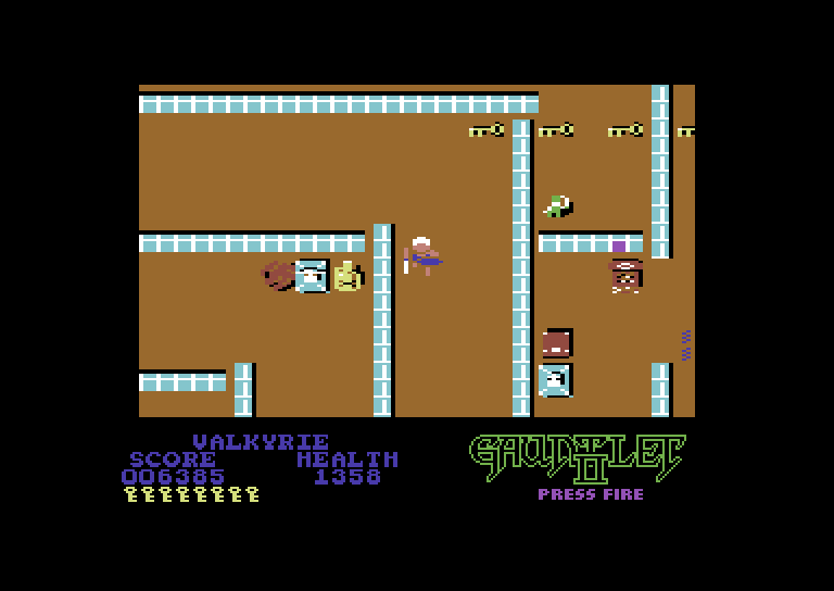 Gauntlet II Commodore 64 Screenshot: Some walls are invisible on this level...
