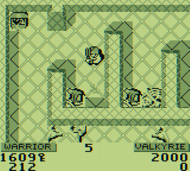 Gauntlet II Game Boy Screenshot: Located some food in the maze.