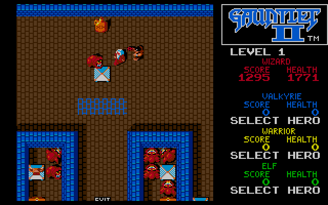 Gauntlet II IBM PC/Compatibles Screenshot: On this level the glowing tiles cause walls to disappear.