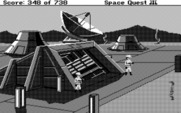 Space Quest III: The Pirates of Pestulon for Atari ST - Using an invisibility belt to sneak past the guards.