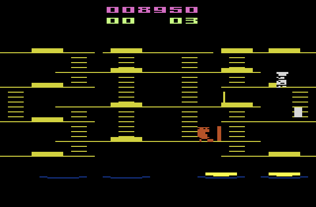 BurgerTime Atari 2600 Screenshot: Don't get trapped in the corners on this level...