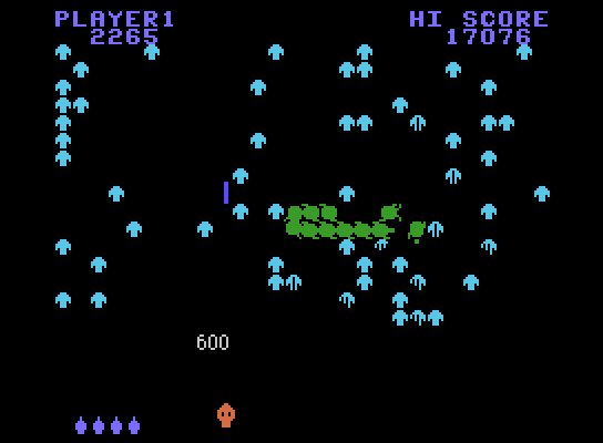 Centipede ColecoVision Screenshot: 600 points for shooting the spider...