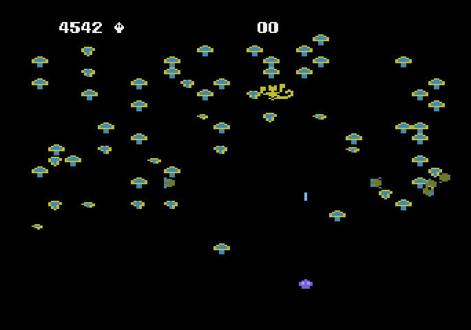 Centipede Atari 5200 Screenshot: The scorpion poisons some mushrooms...