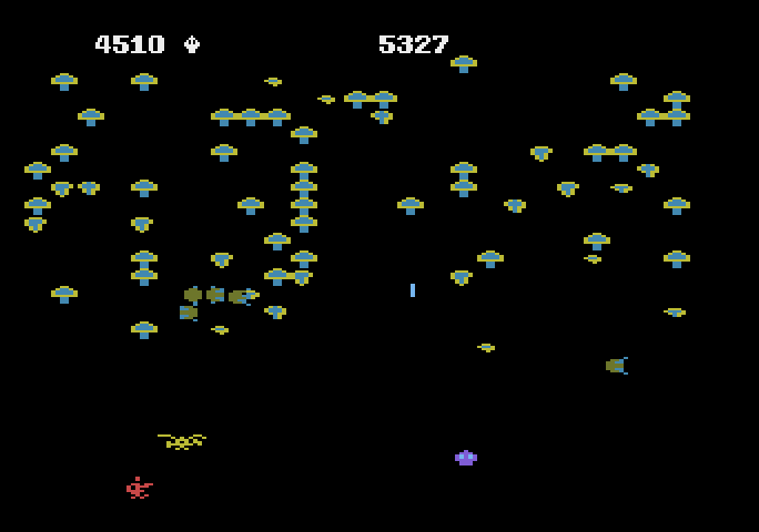 Centipede Atari 5200 Screenshot: The spider gets faster as the game progresses...