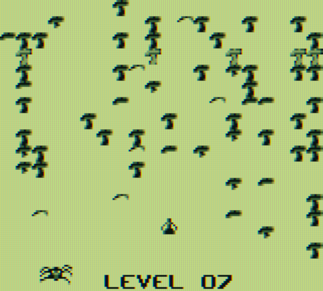 Centipede Game Boy Screenshot: On to level 7...the light colored mushrooms are the poisoned ones!