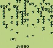 Centipede for Game Boy - Another scorpion appears from the right...