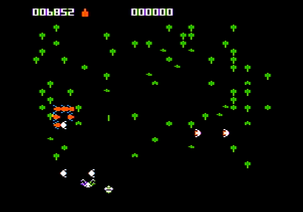 Centipede Apple II Screenshot: Careful, don't crash into the spider.