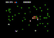 Centipede for Apple II - Game start; here comes the centipede!
