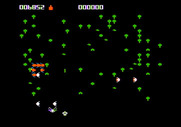 Centipede for Apple II - Careful, don't crash into the spider.