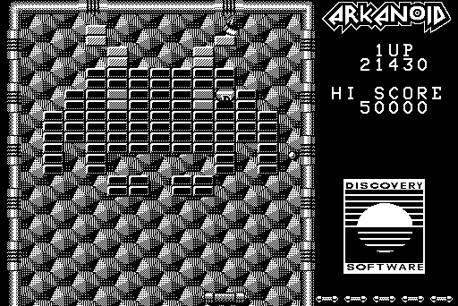 Arkanoid Macintosh Screenshot: Round 5 features an alien formation and lots of difficult to destroy bricks.