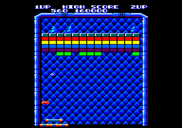 Arkanoid Amstrad CPC Screenshot: Catch the red capsule for lasers!