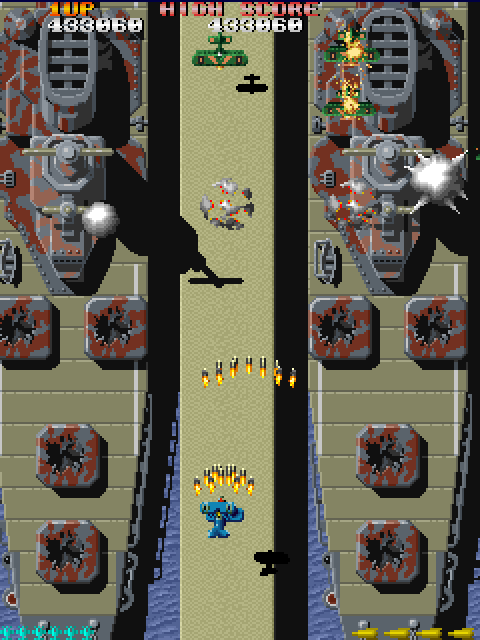 Sky Shark Arcade Screenshot: These large ships tend to have a lot of firepower...