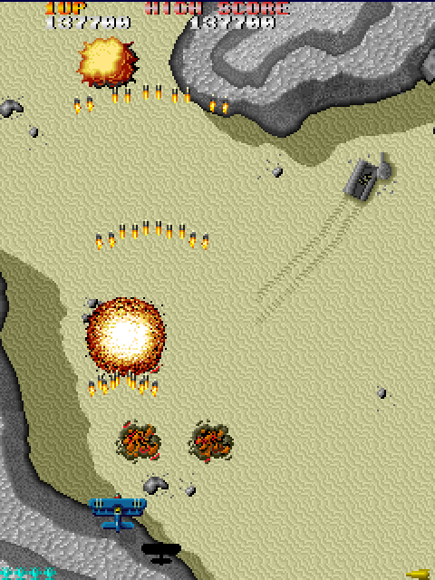 Sky Shark Arcade Screenshot: Destroying enemy planes...
