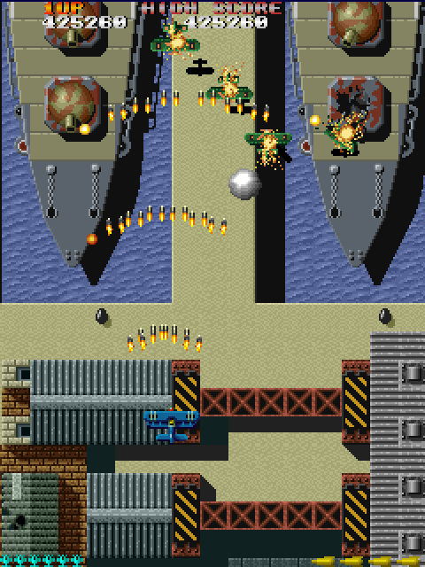 Sky Shark Arcade Screenshot: Time to attack some more boats.