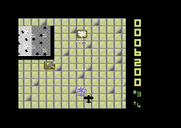 Sky Shark for Commodore 64 - Blasting tanks...