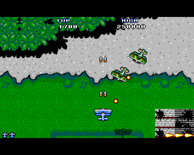 Sky Shark Amiga Screenshot: The first enemy biplanes attack...