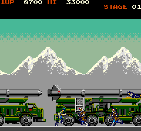 Rush'n Attack Arcade Screenshot: Running towards danger...