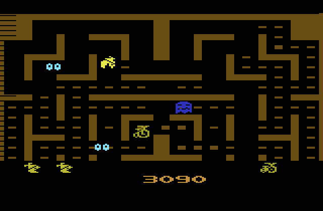 Jr. Pac-Man Atari 2600 Screenshot: When the ghosts are blue you can safely eat them.