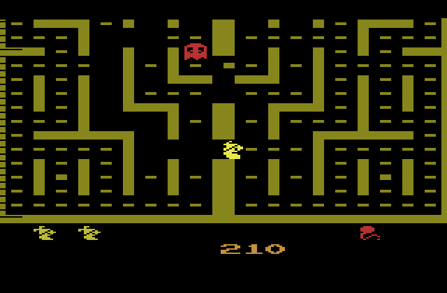 Jr. Pac-Man Atari 2600 Screenshot: Dots fill all of the little passages here...