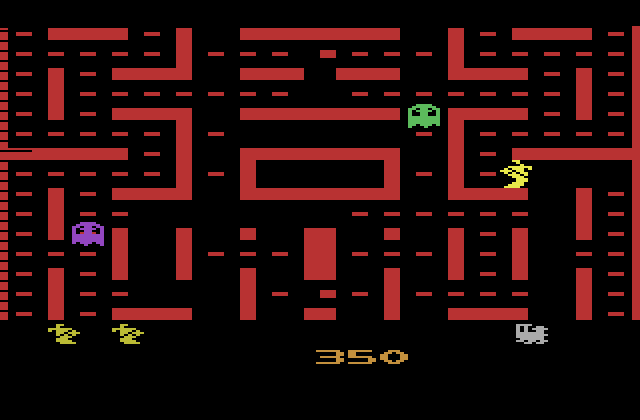 Jr. Pac-Man Atari 2600 Screenshot: Munching on dots...