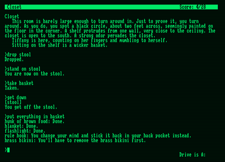 Leather Goddesses of Phobos Amstrad PCW Screenshot: Getting some more items...
